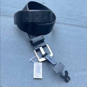 BANANA REPUBLIC  Black Belt Bag Sleek Design